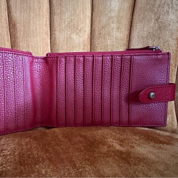 The Sak Silverlake Sequoia Tab Bifold Wallet Scarlet Red Leather - Picture 4 of 13